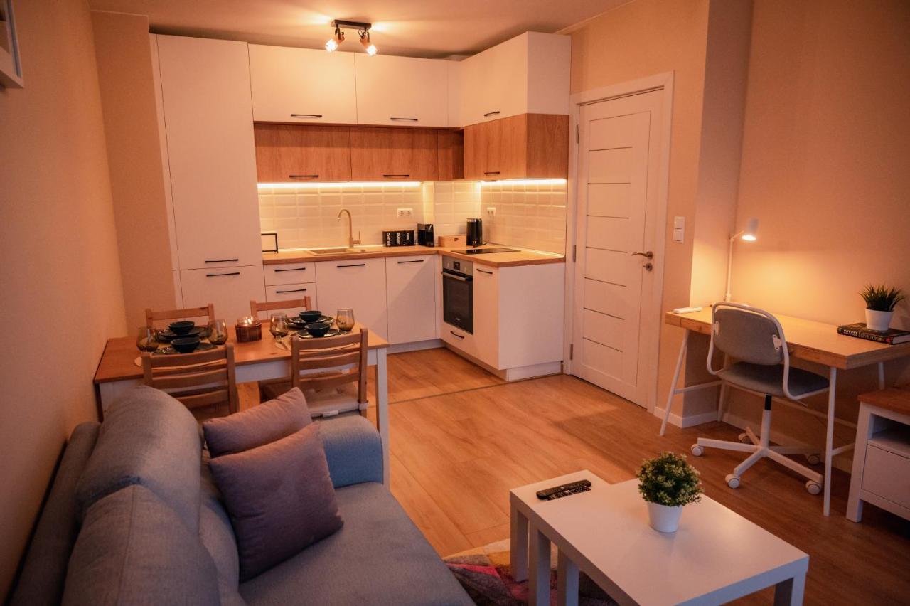 Emerald Suite With Private Parking Várna Kültér fotó