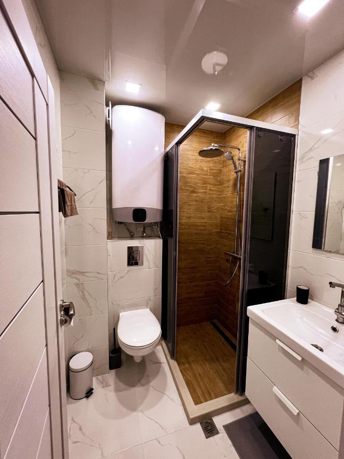 Emerald Suite With Private Parking Várna Kültér fotó