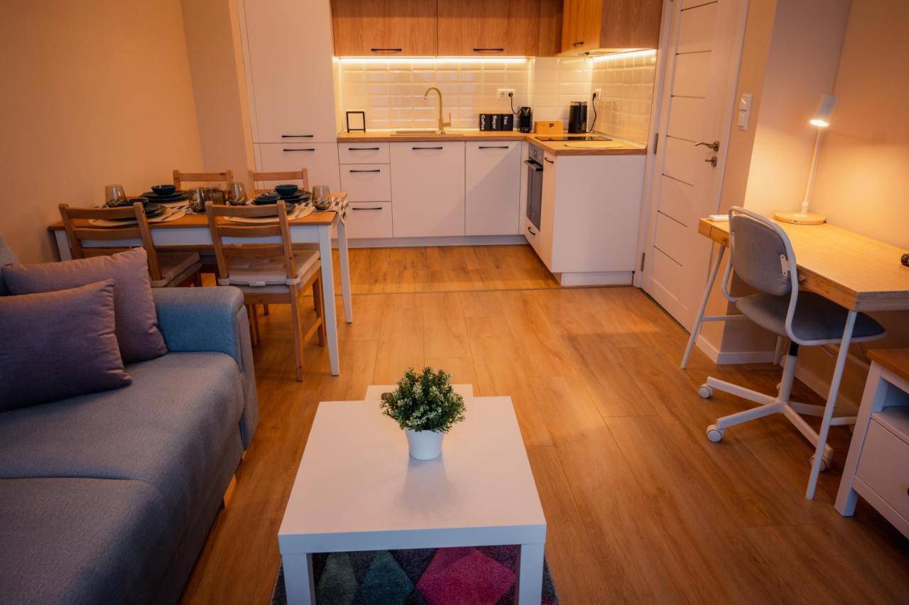 Emerald Suite With Private Parking Várna Kültér fotó