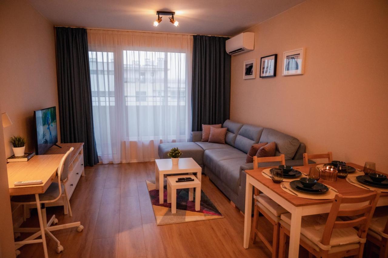Emerald Suite With Private Parking Várna Kültér fotó